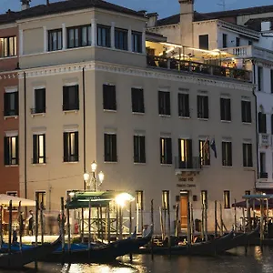 **** Hotel H10 Palazzo Canova Italia